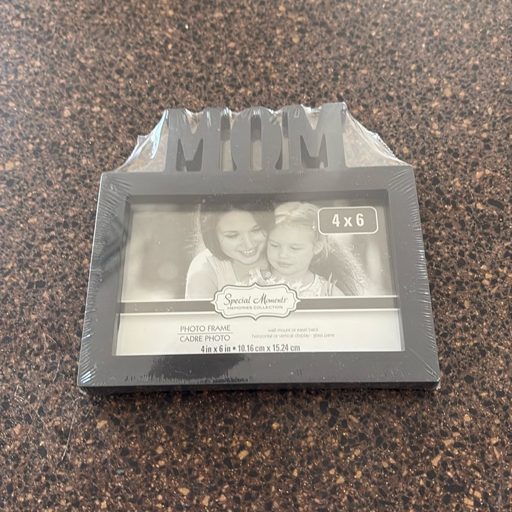 NIP 4x6 "MOM" Frame Special Moments Memories Collection